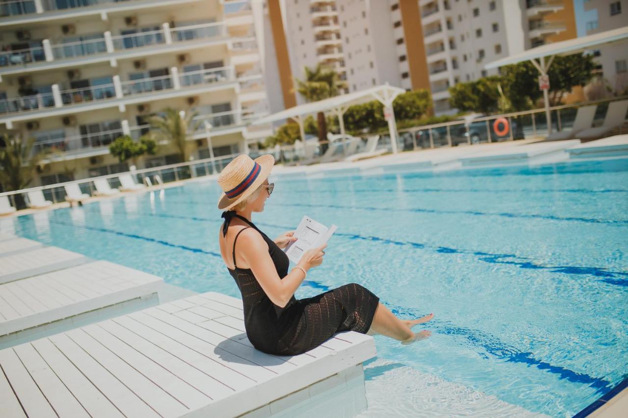 Luxury Sea View Two Bedroom Apartment In Caesar Resort & Spa, Long Beach Perivolia tou Trikomou Exterior foto